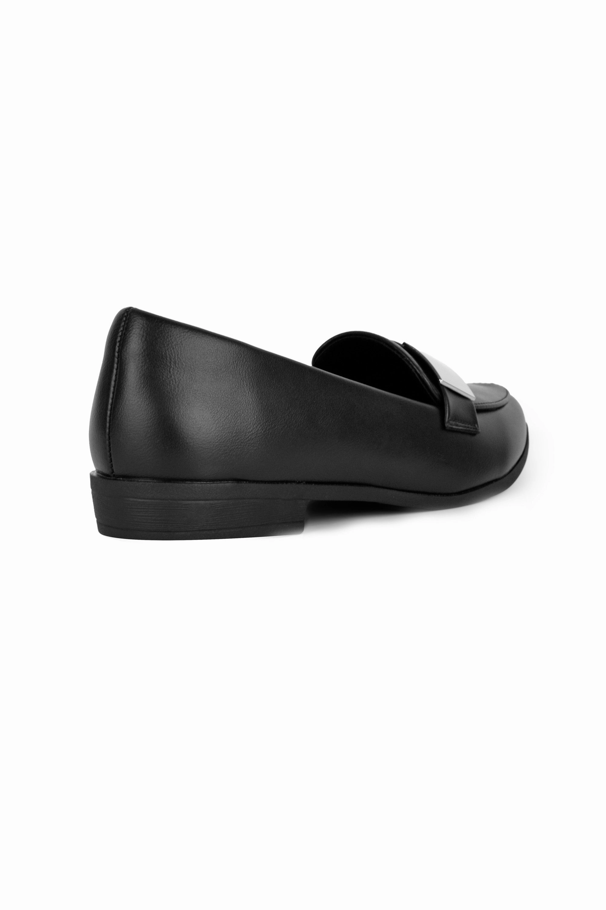 01-5328 Flat Loafer