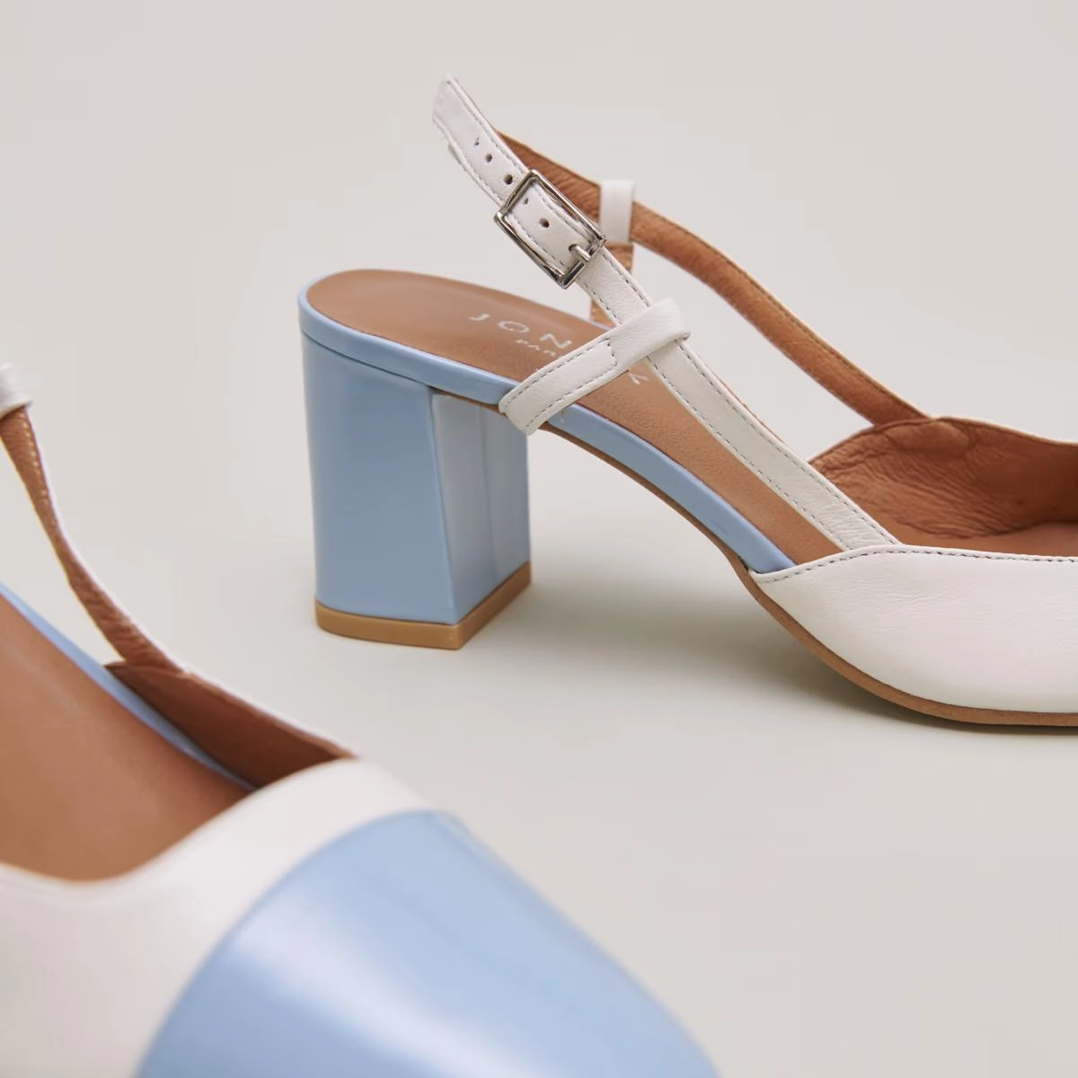 264- Dhapop Vernis/cuir Bleu-Ciel-ecru