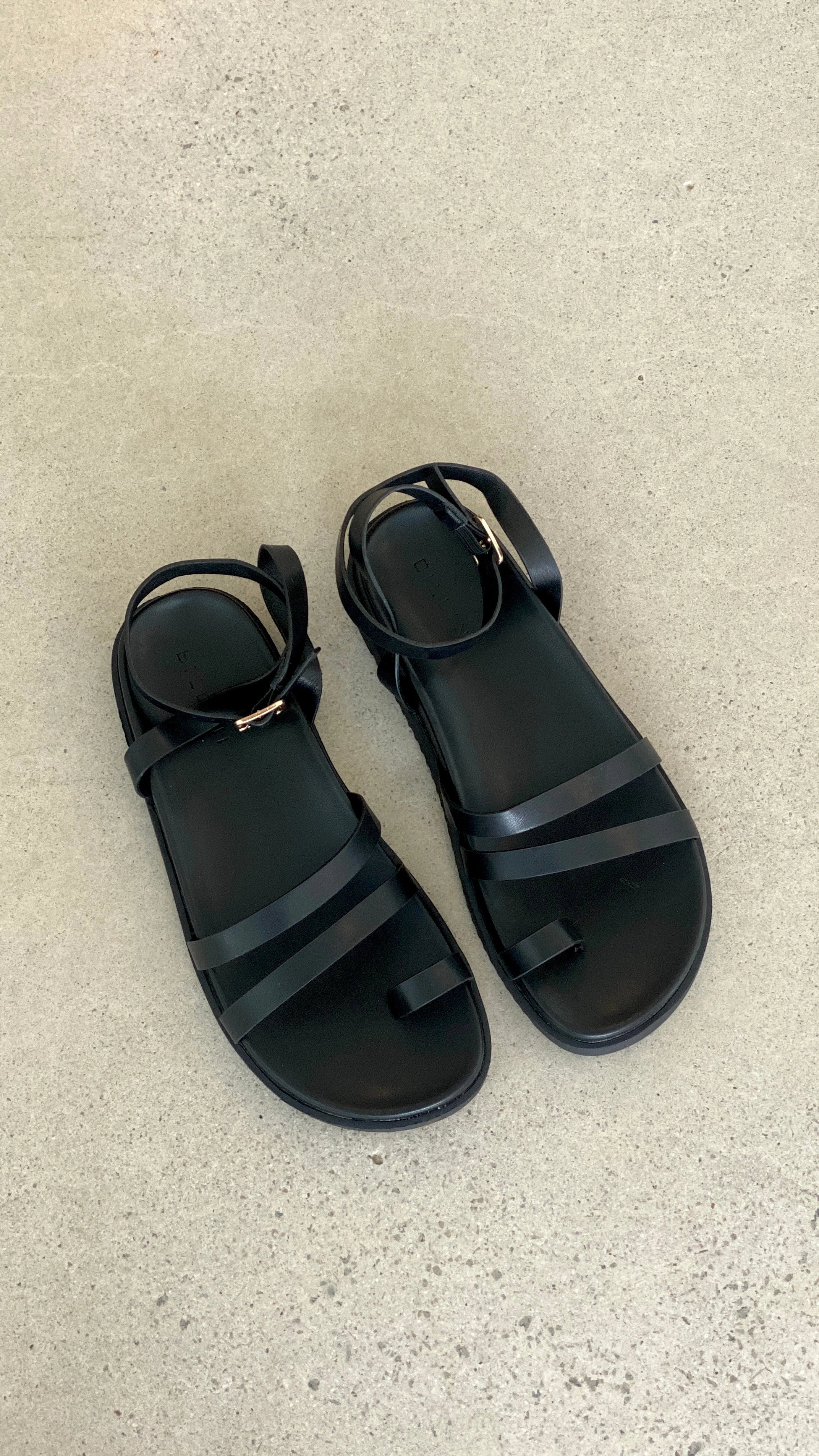 Astrid Sandal - Black