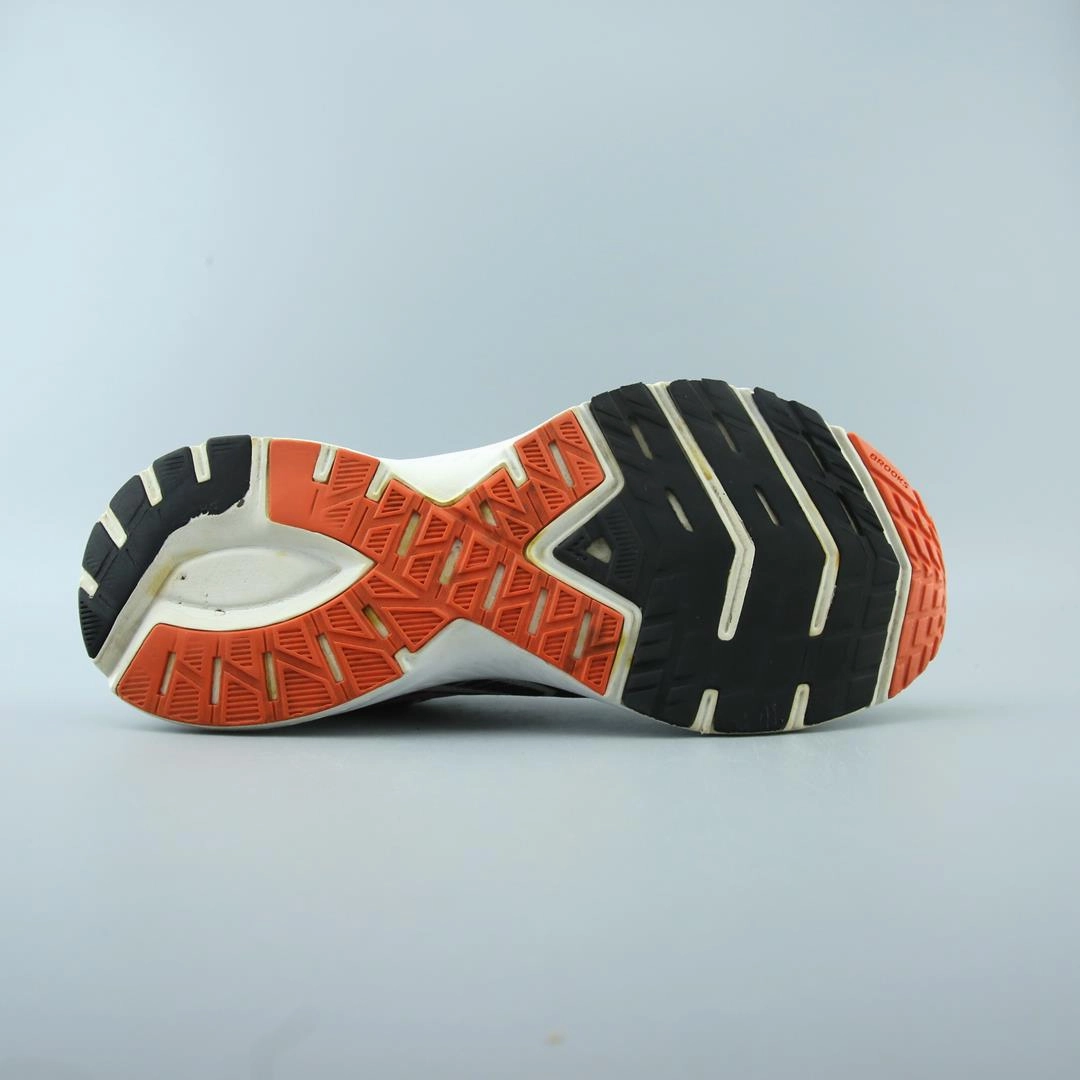 BROOKS LAUNCH 6