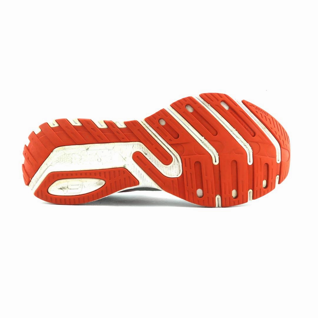 BROOKS LAUNCH 9
