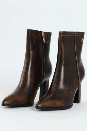 Distressed Pointed Toe Ankle Heeled Boot - Brown