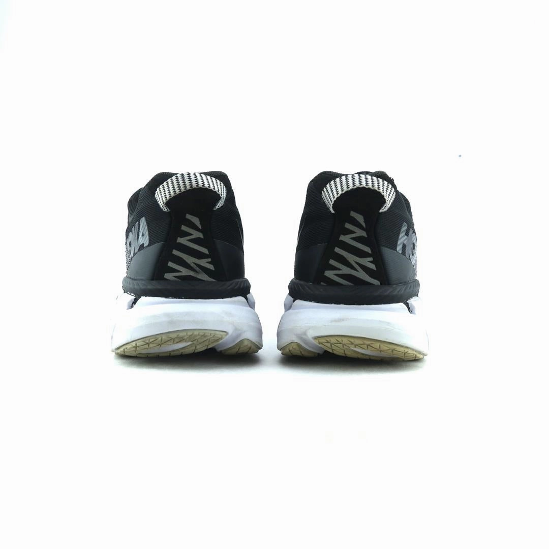 HOKA ONE ONE CLIFTON 6