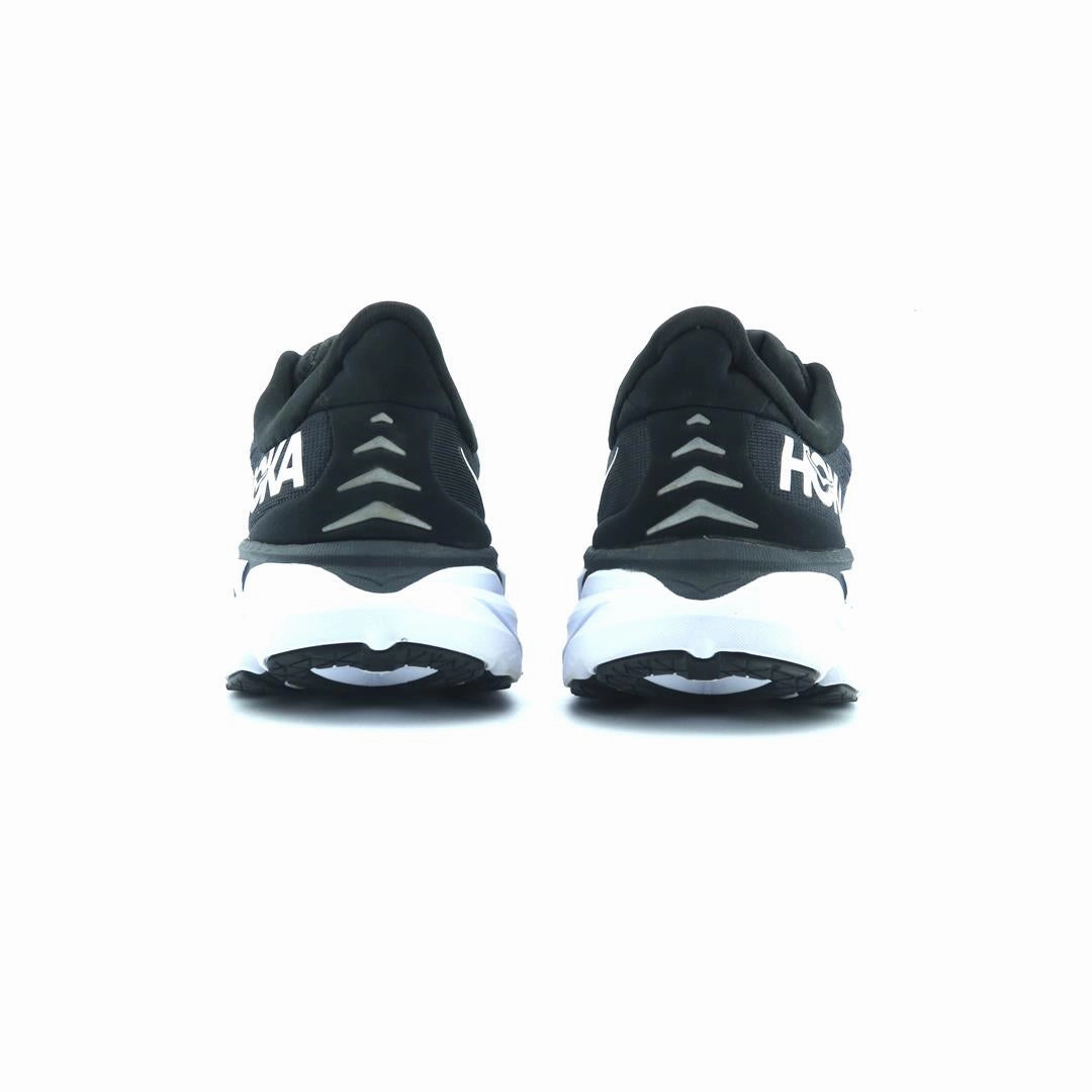 HOKA ONE ONE CLIFTON 8