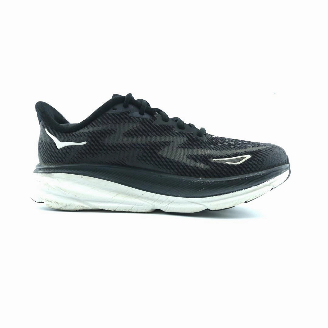 HOKA ONE ONE CLIFTON 9