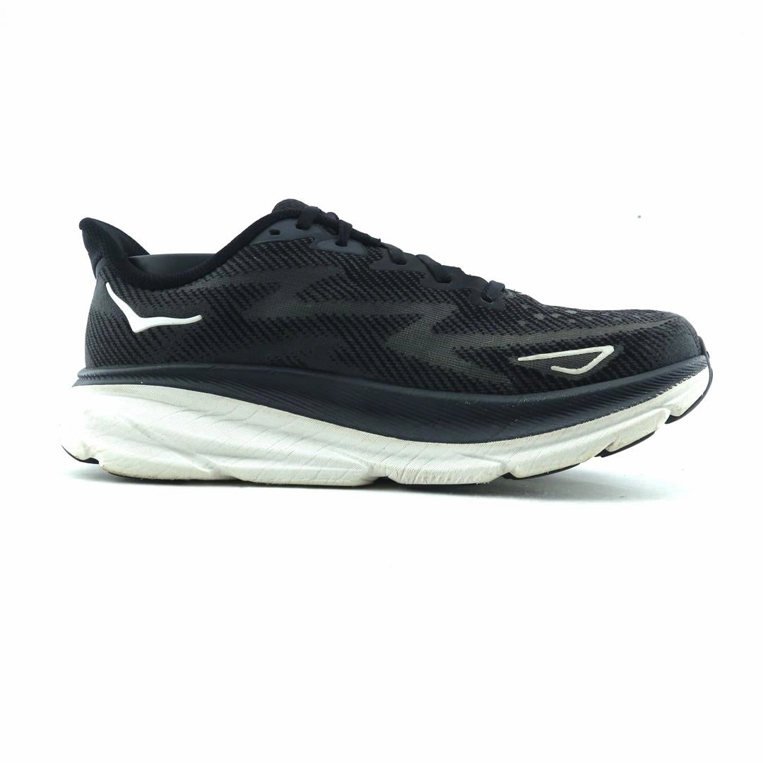 HOKA ONE ONE CLIFTON 9