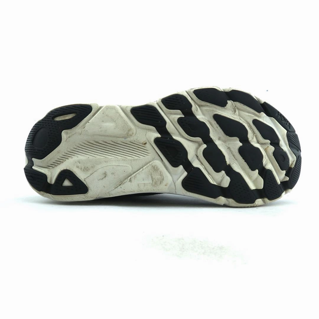 HOKA ONE ONE CLIFTON 9