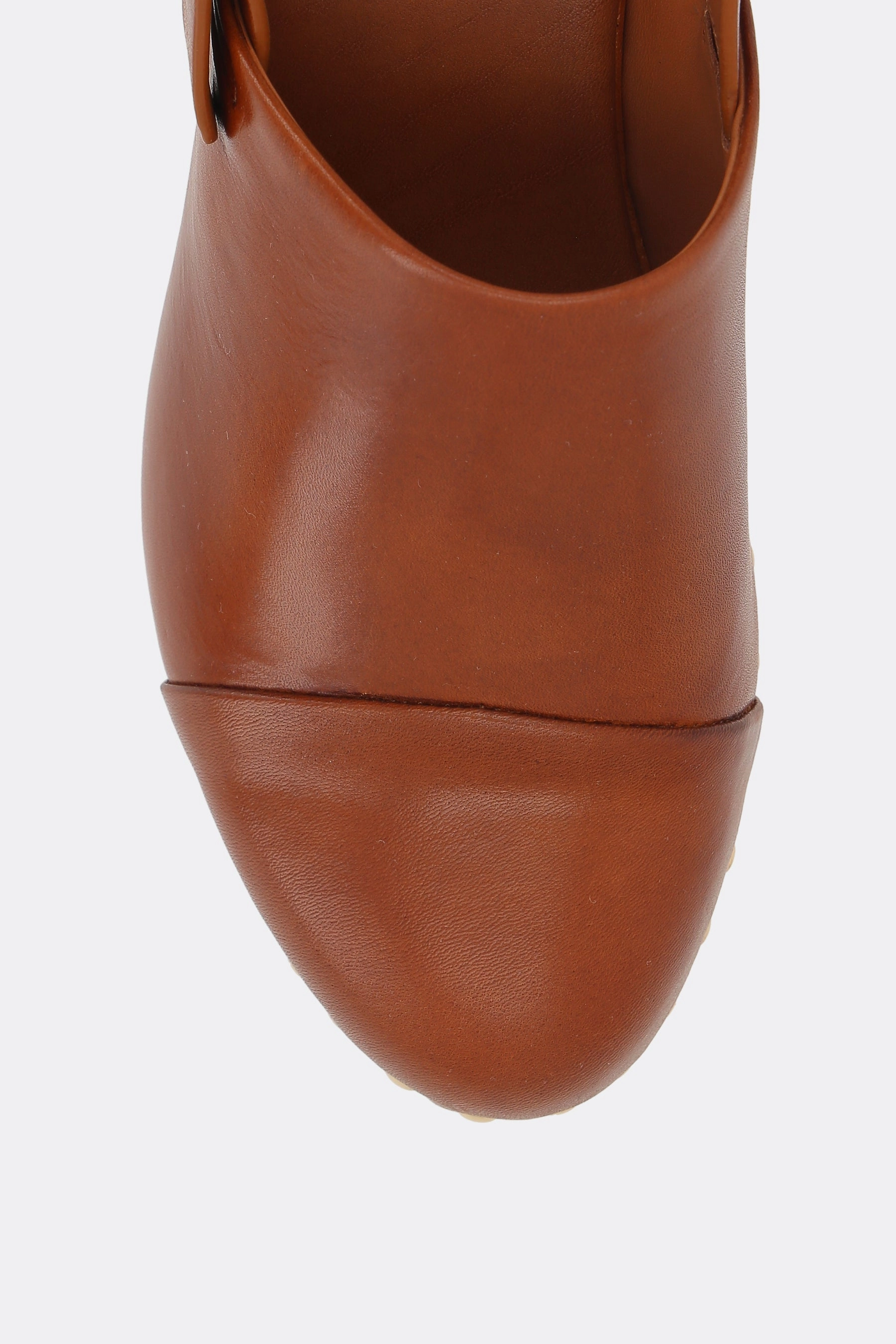 Jeannette platform clogs in shiny leather