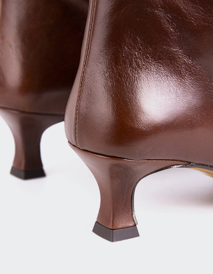 Merit Chestnut Leather