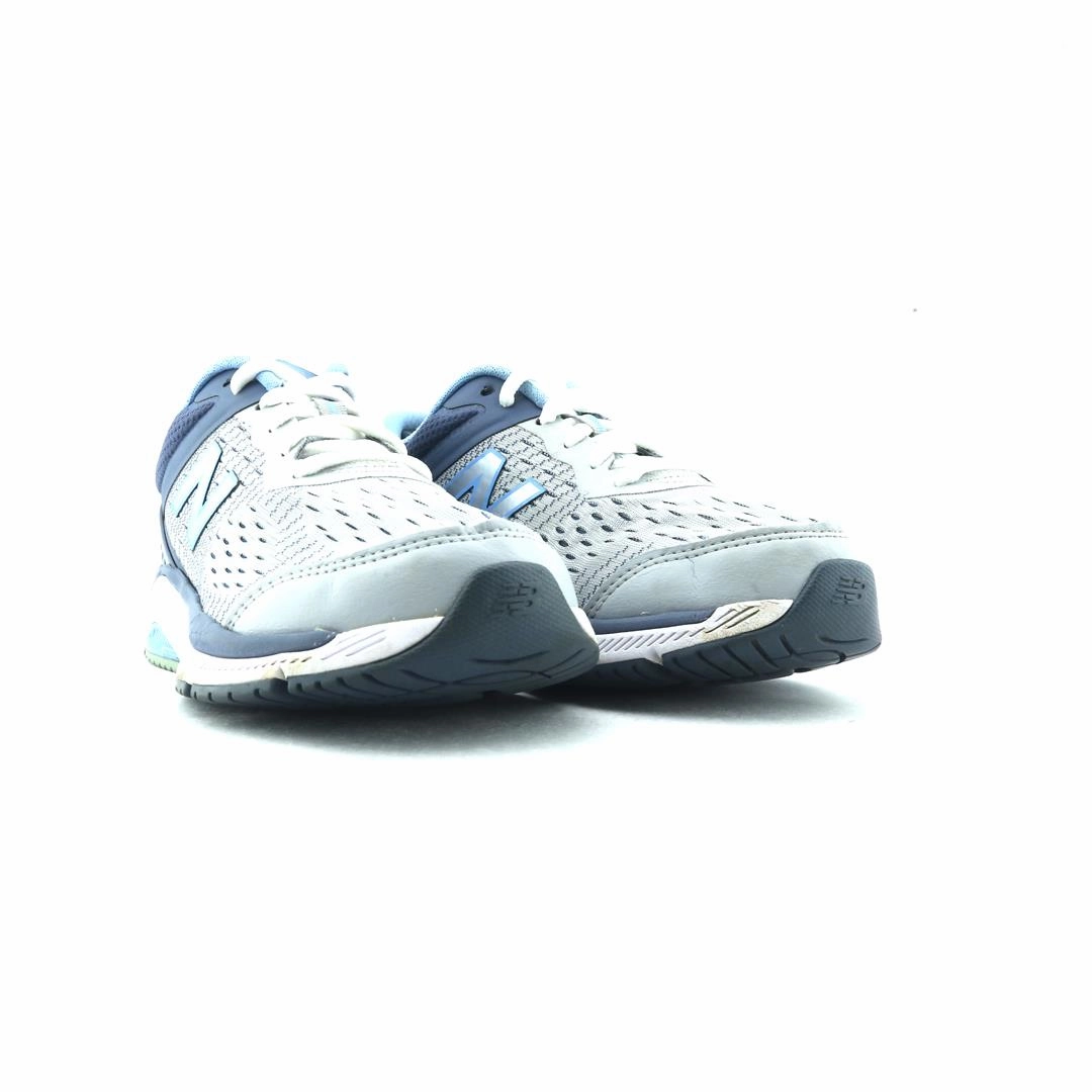NEW BALANCE 847 V4