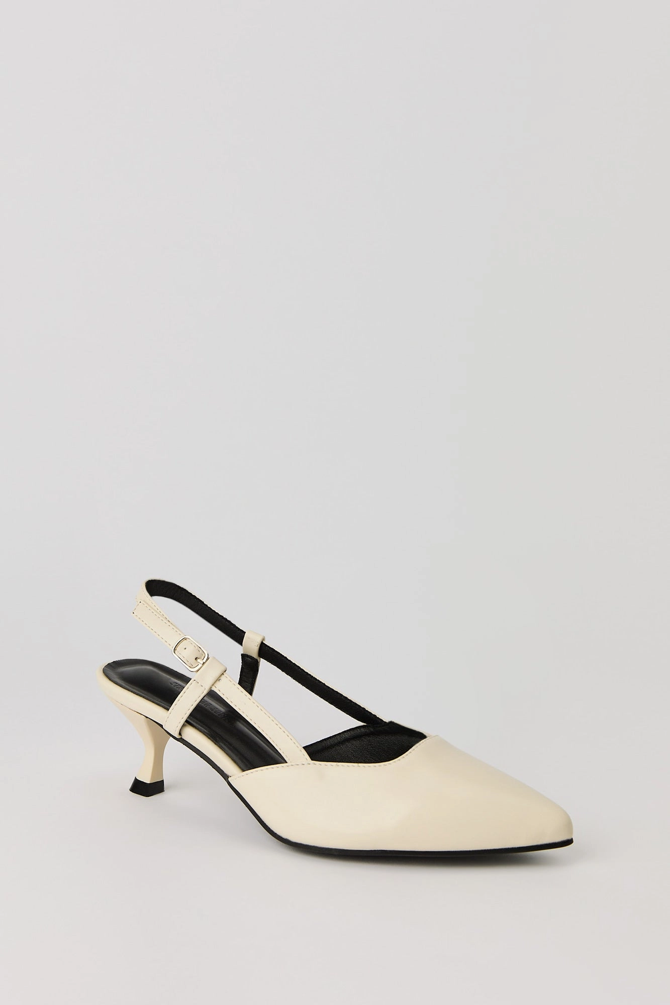 Pointed Toe Slingback Kitten Heel