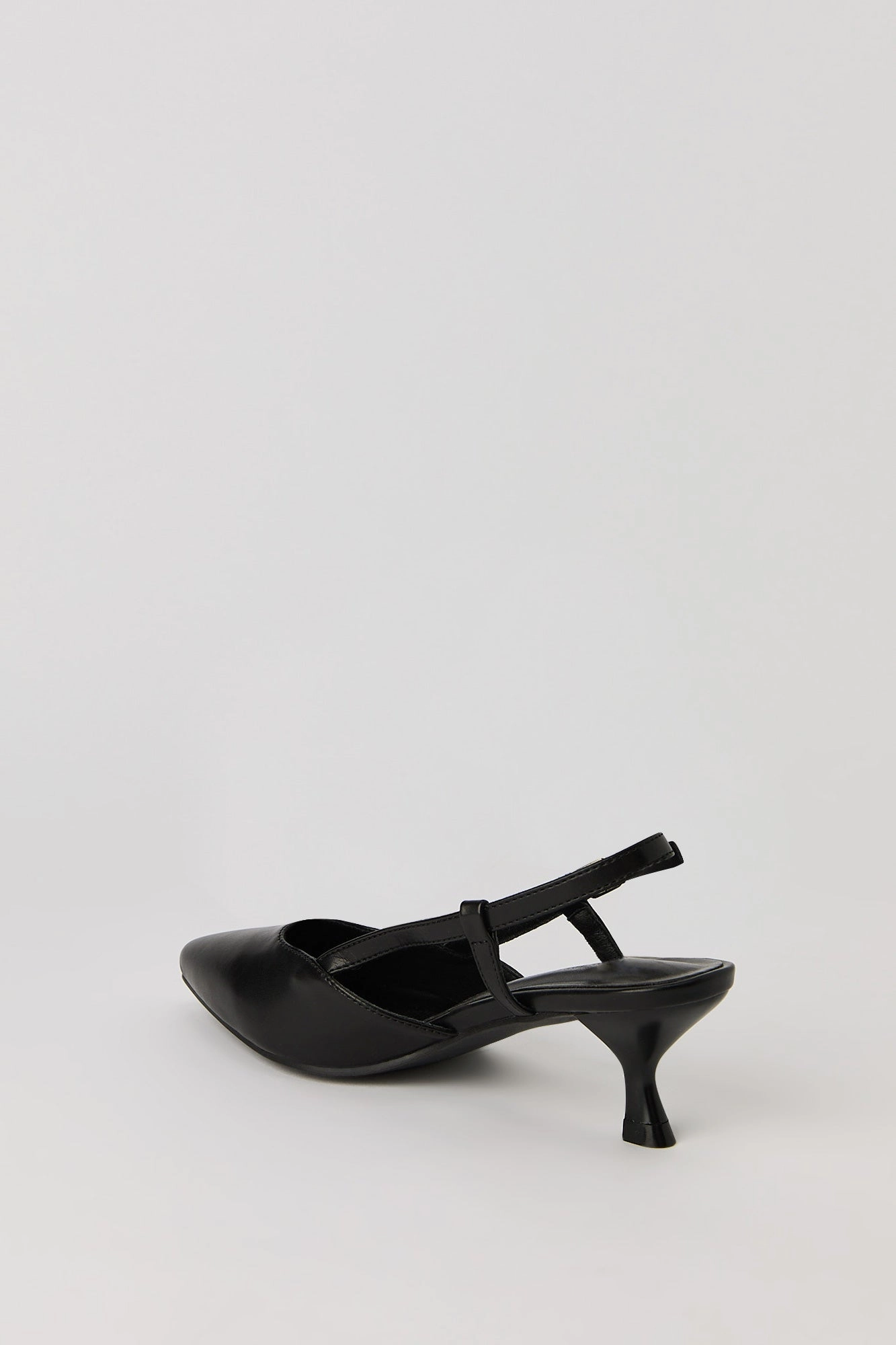 Pointed Toe Slingback Kitten Heel