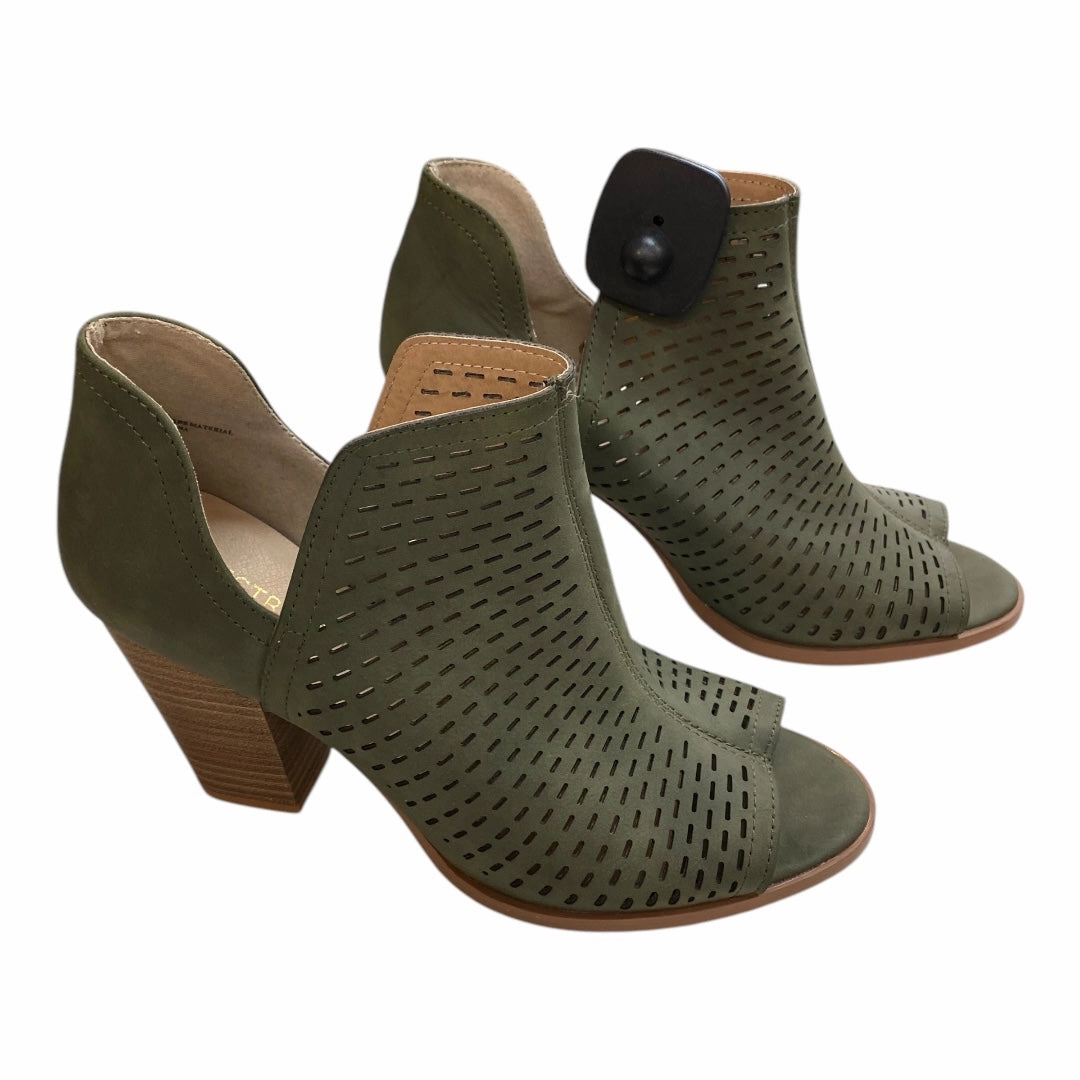 Sandals Heels Block By Restricted In Green, Size:8.5