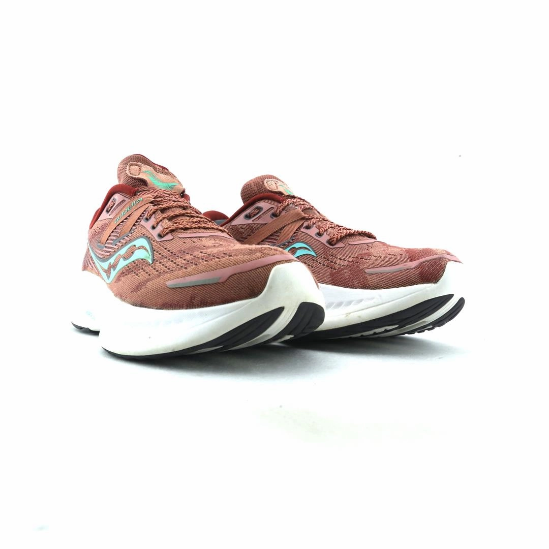 SAUCONY GUIDE 16