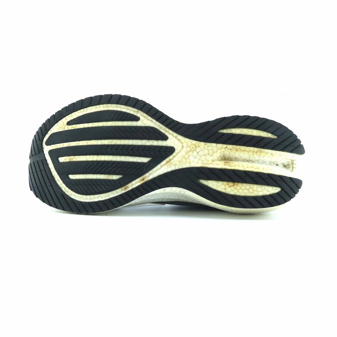 SAUCONY TRIUMPH 21