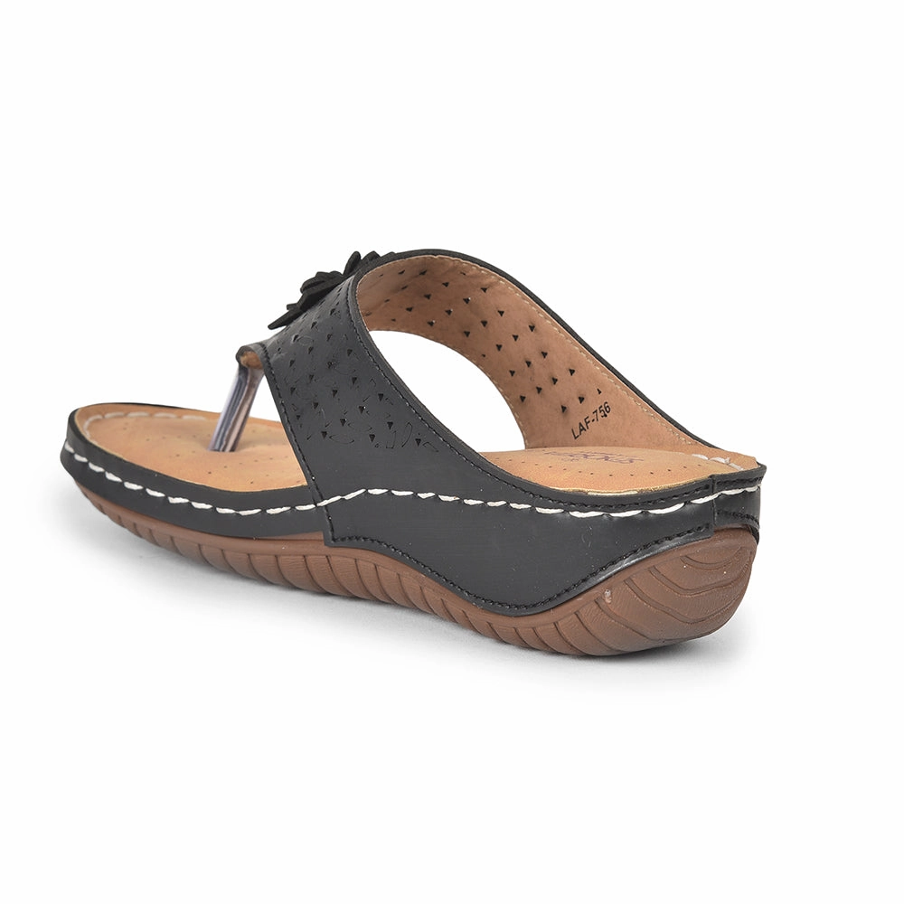 Senorita Casual Black Slipper For Women LAF-756 By Liberty