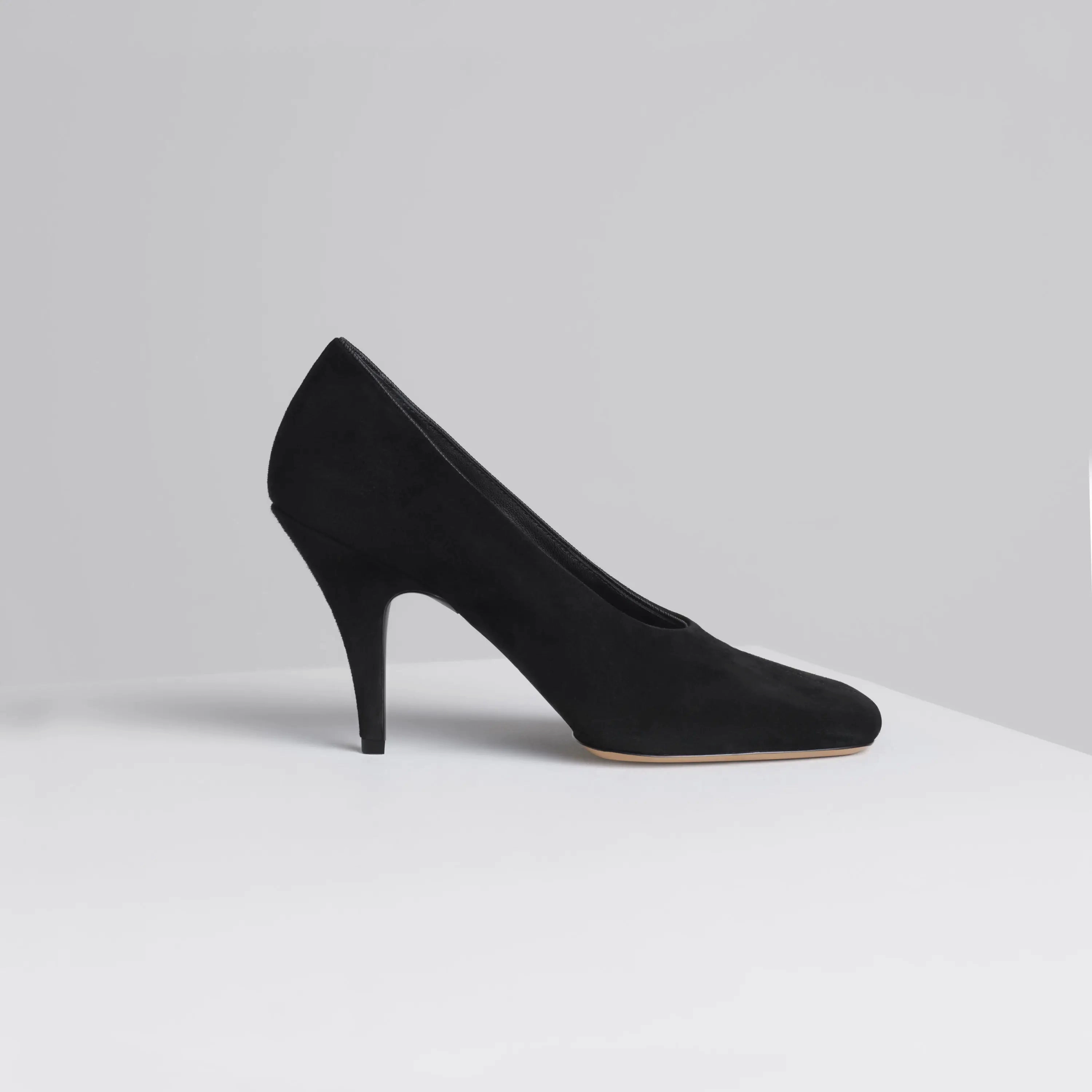 SOFT PUMP 90 | black suede leather