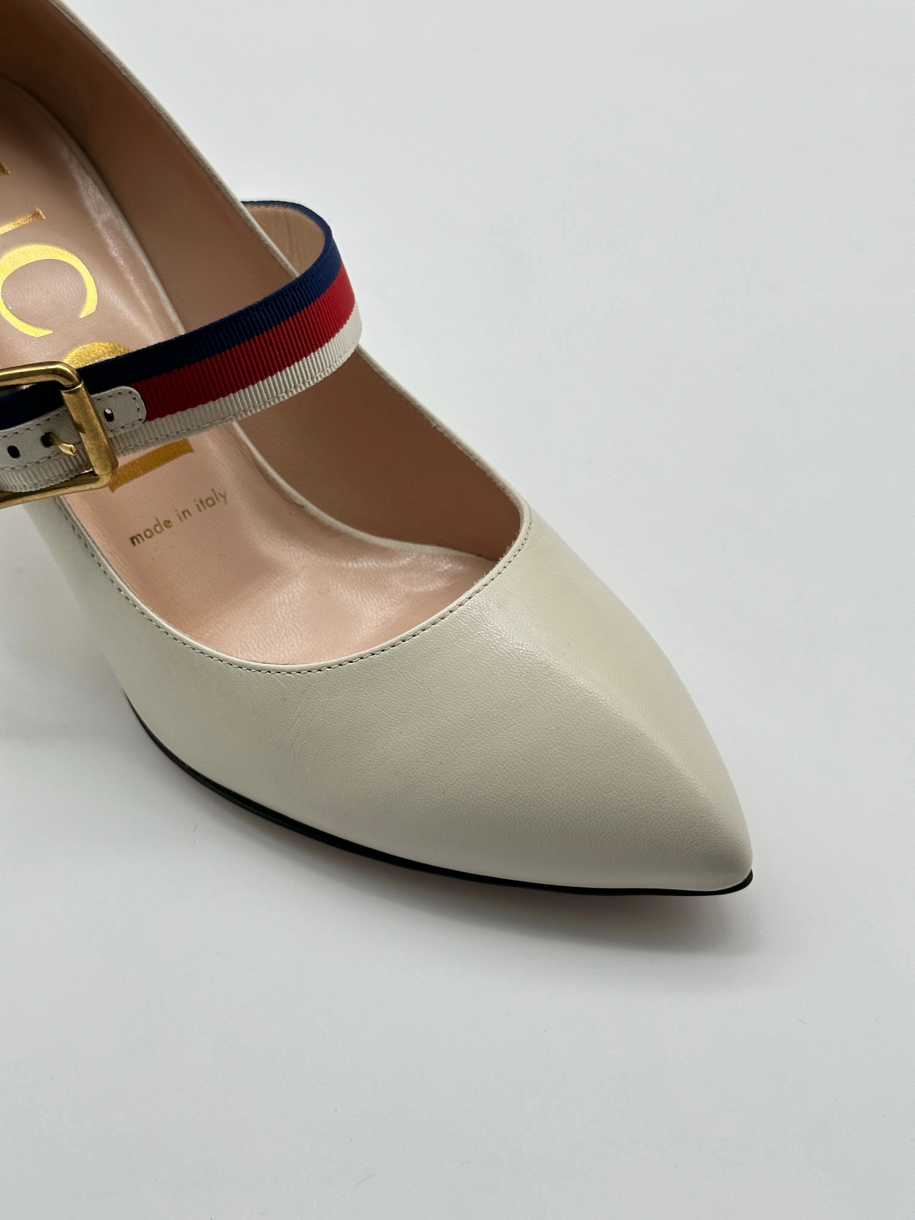 Sylvie Mary Jane Pump