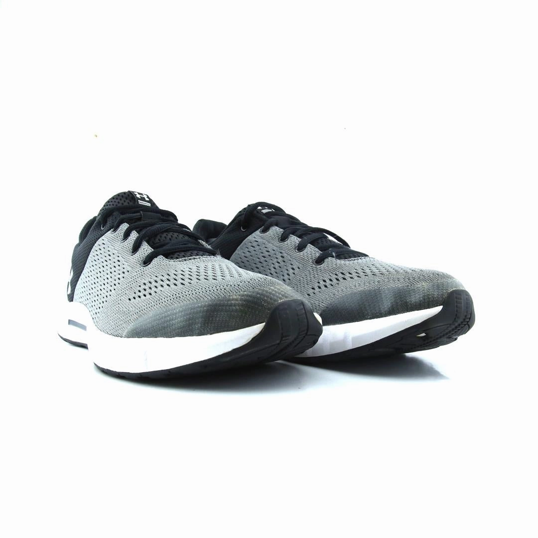 UNDER ARMOUR CHARGED PURSUIT
